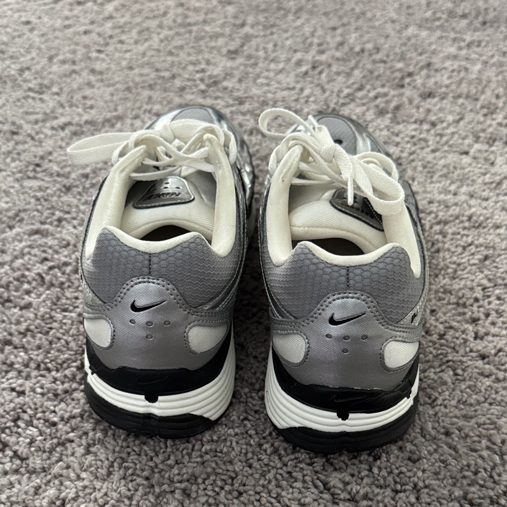 Nike Metallic Silver and White Athletic Shoes - Picture 4 of 4